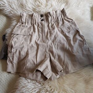 H&m paperbag beige high waisted cargo shorts size 8 nwt